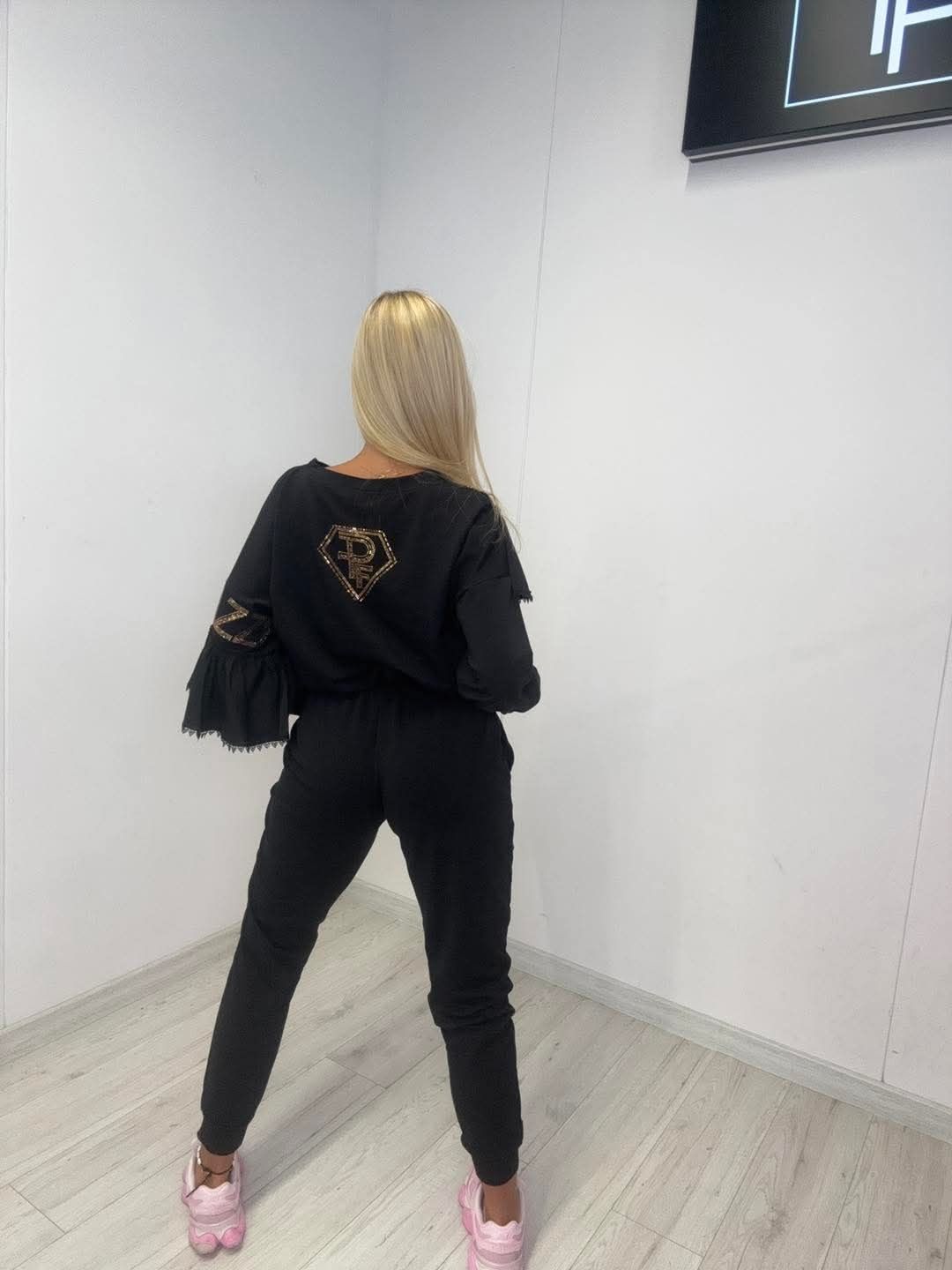 Piękny dres z cyrkoniami dwa kolory falbana logo paparazzi
