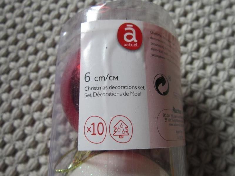 Ялинкові іграшки прикраси гирлянди ялинкові прикраси