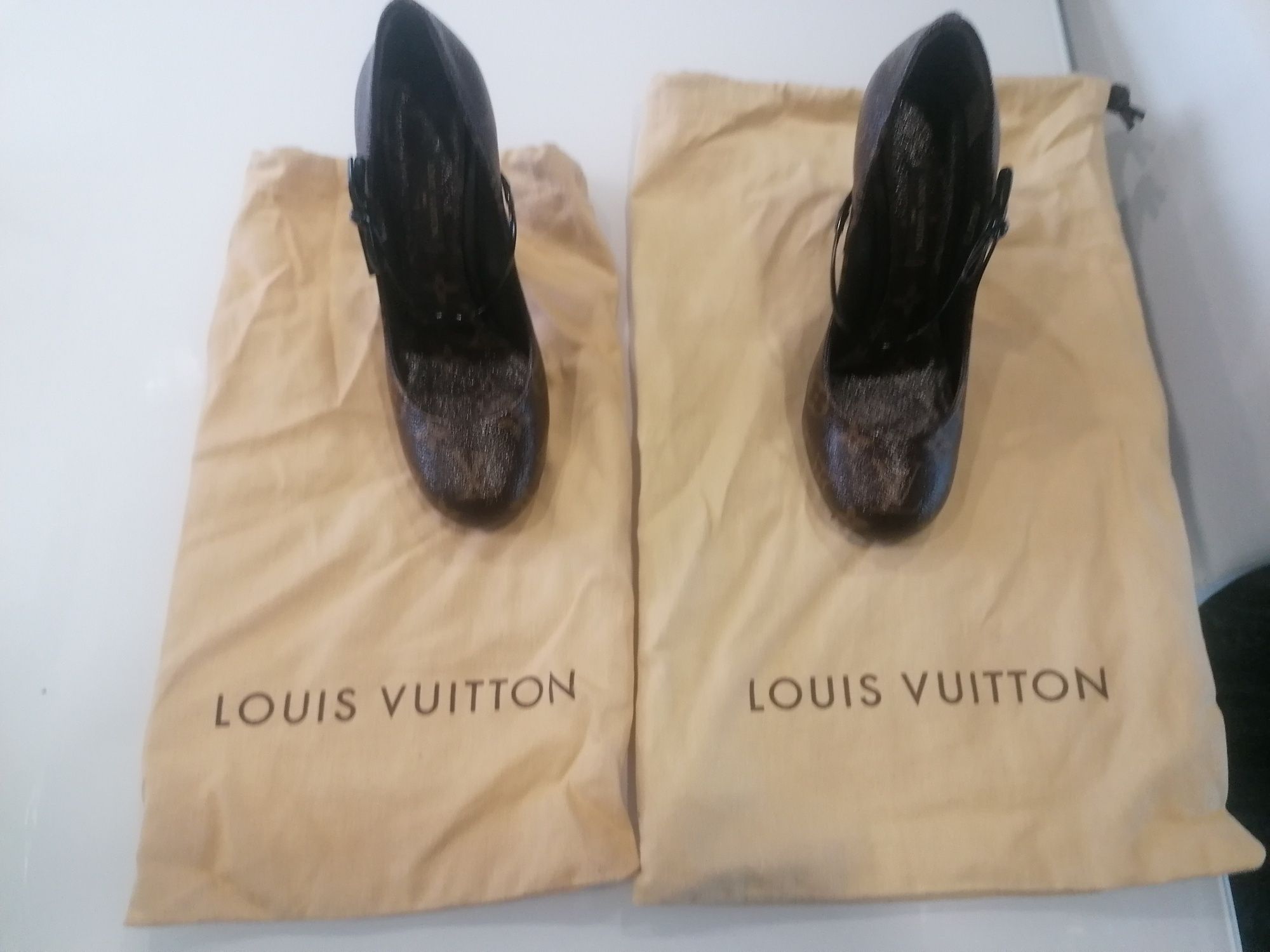 Vendo sapatos Louis vitton