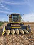 Зернозбиральний комбайн NEW HOLLAND TR 88.