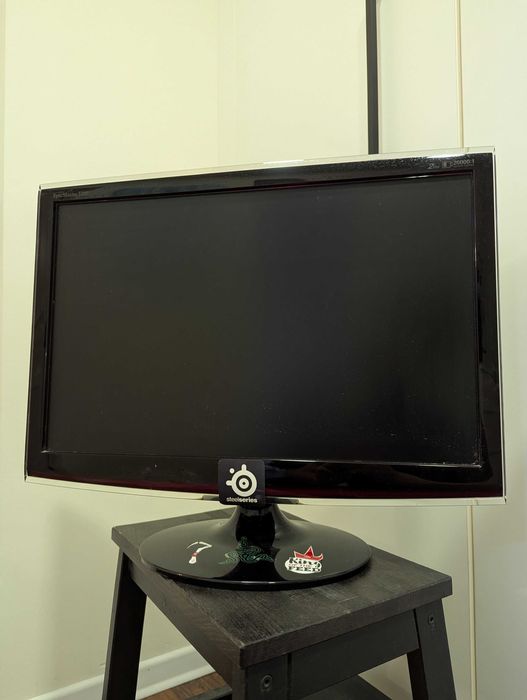 Samsung SyncMaster 2043NW & SyncMaster T220 (мониторы нерабочие)