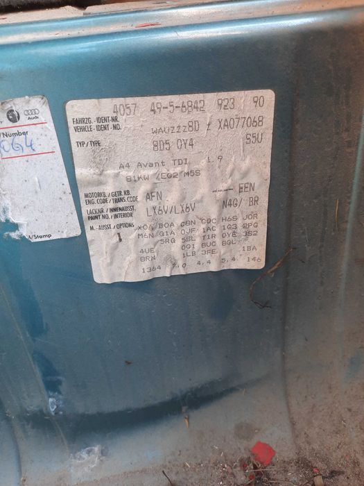 klapa bagażnika LX6V audi A4 B5 avant