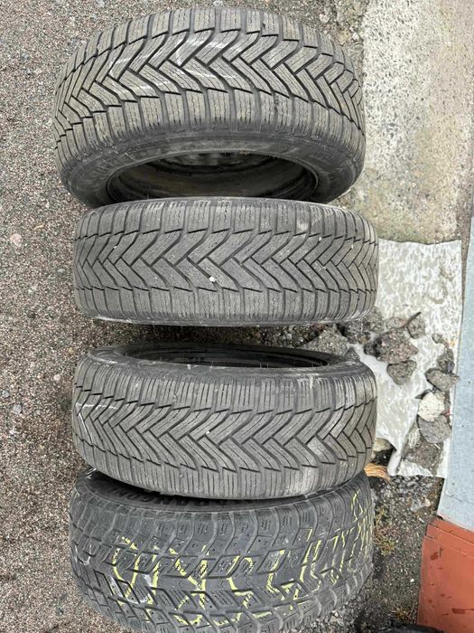 Зимові шини Michelin 205/55 R16 з сталевими дисками