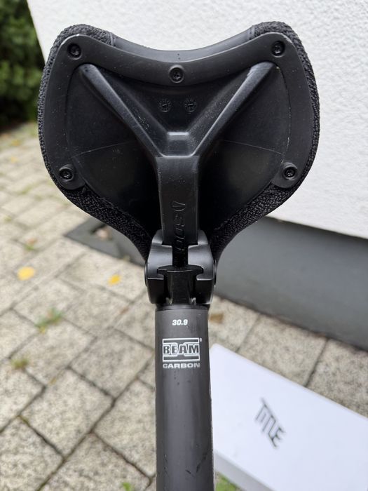 Siodełko SDG z karbonową sztycą SDG I-Beam 30.9 NOWE