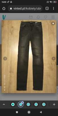 Czarne jeansy skinny z przetarciami