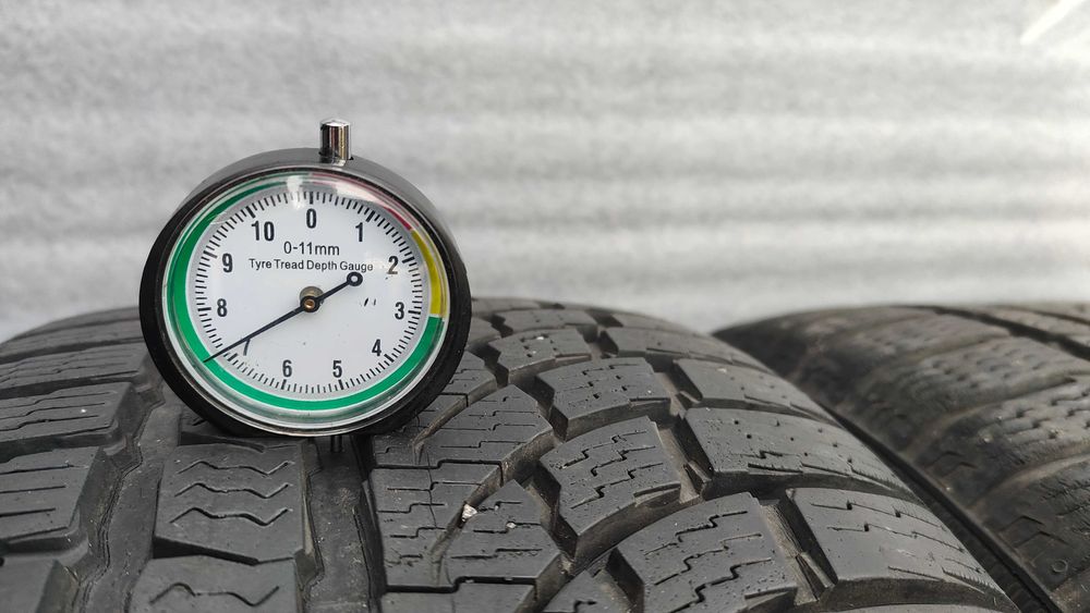 Opony Zimowe 225/50/17 Nokian 4szt