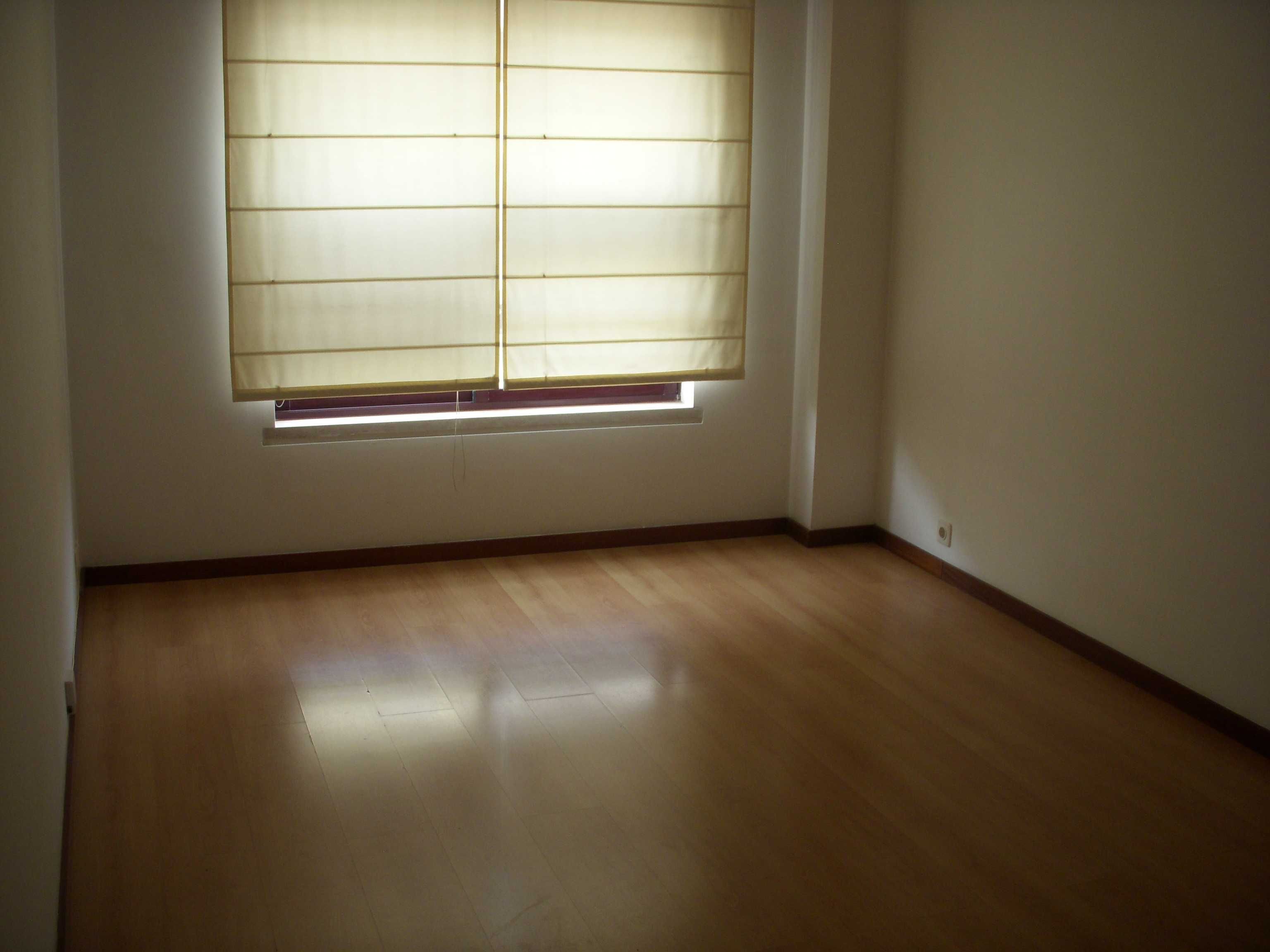 Apartamento TO em Telheiras