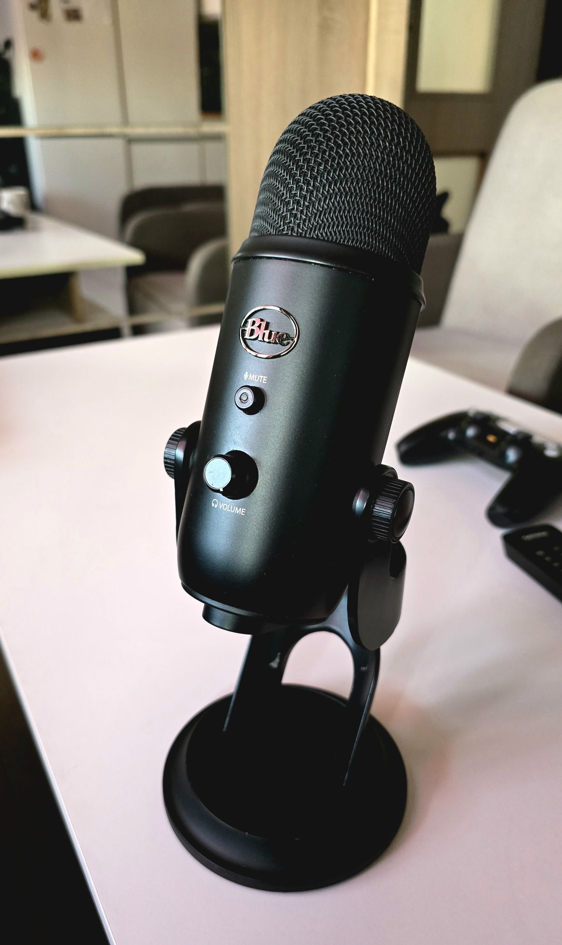 Mikrofon Blue Yeti Blackout Pojemnościowy Czarny