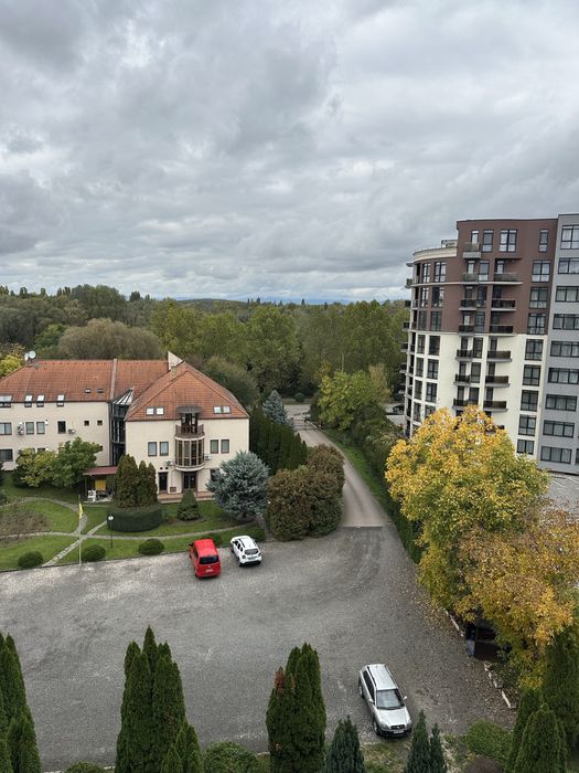 Продаж 1к квартири з видом на парк