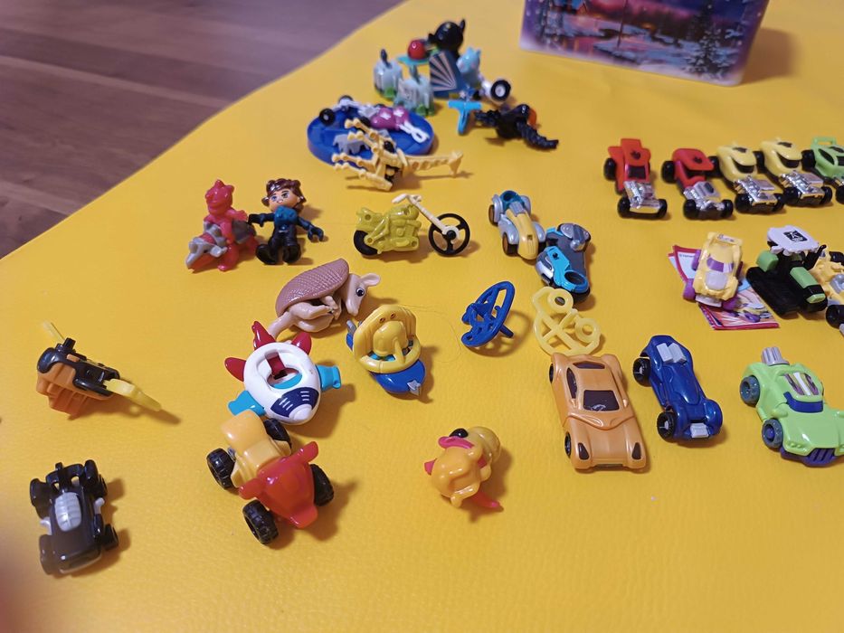 Машинки детские hot wheels разные, Киндер, kinder