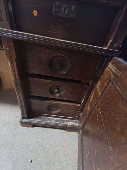 Стол деревянный, письменный, ручной работы