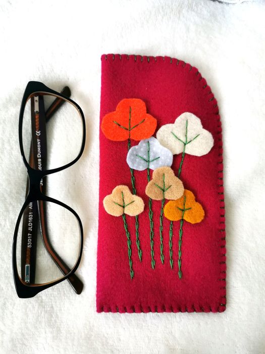 Etui pokrowiec na okulary z filcu prezent na Dzień Babci i Dziadka