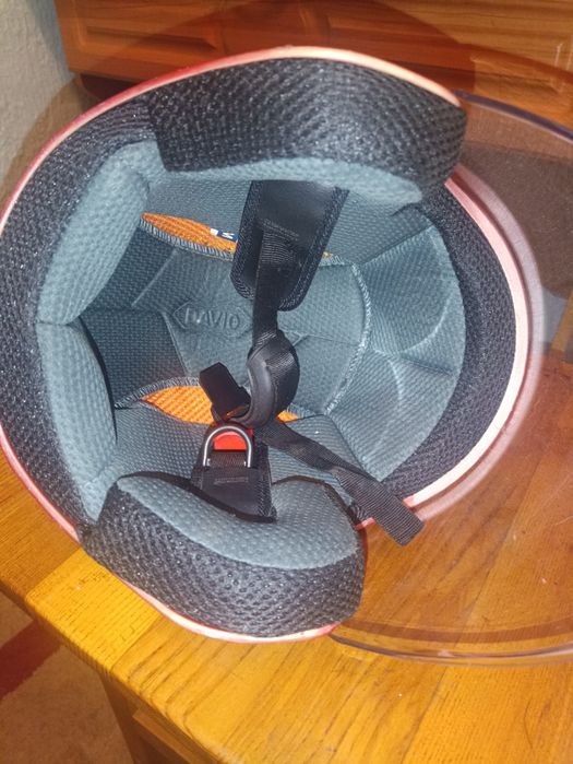 Шлем новый. Очень красивый.