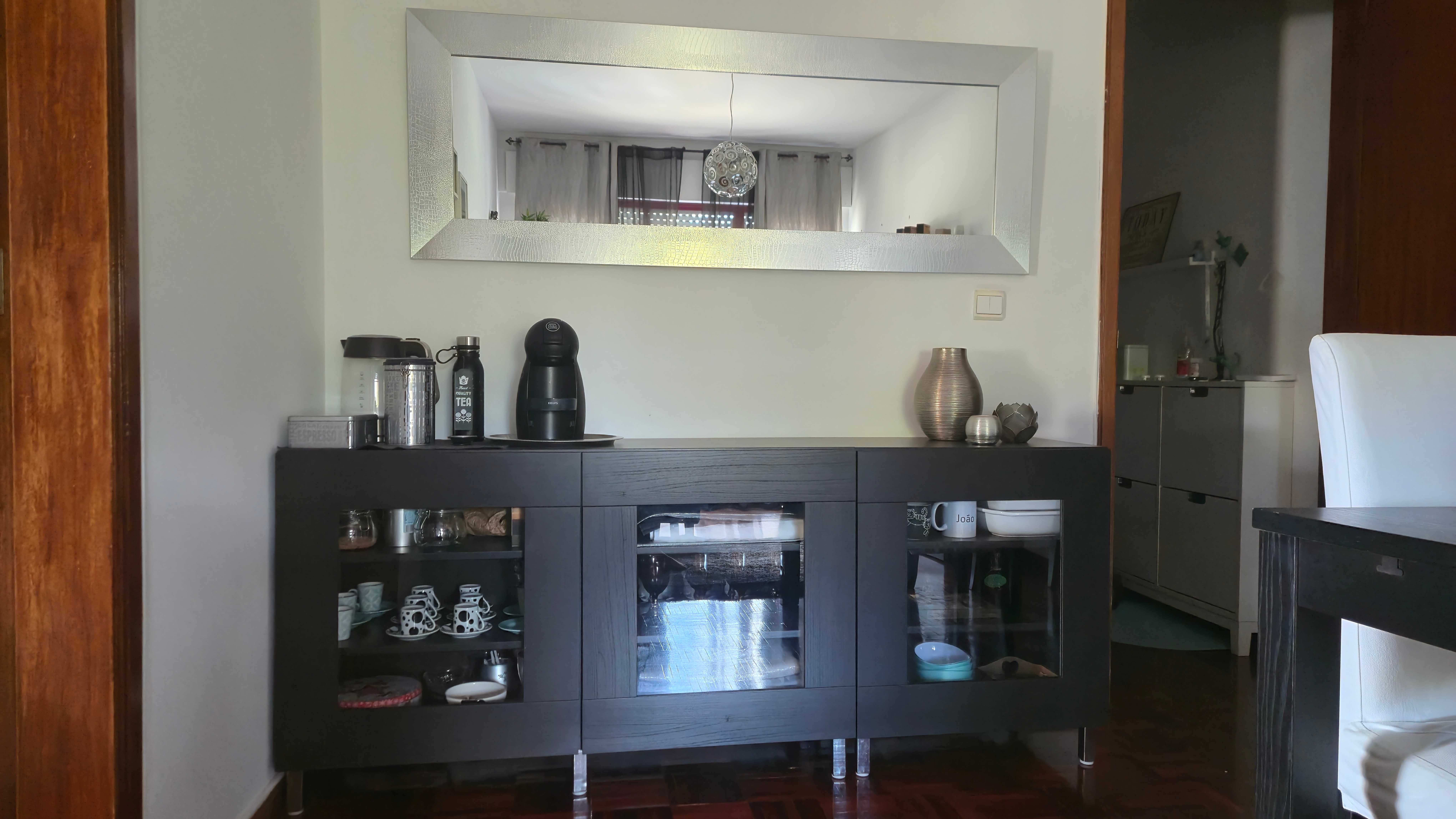 Sala e sala de jantar completa