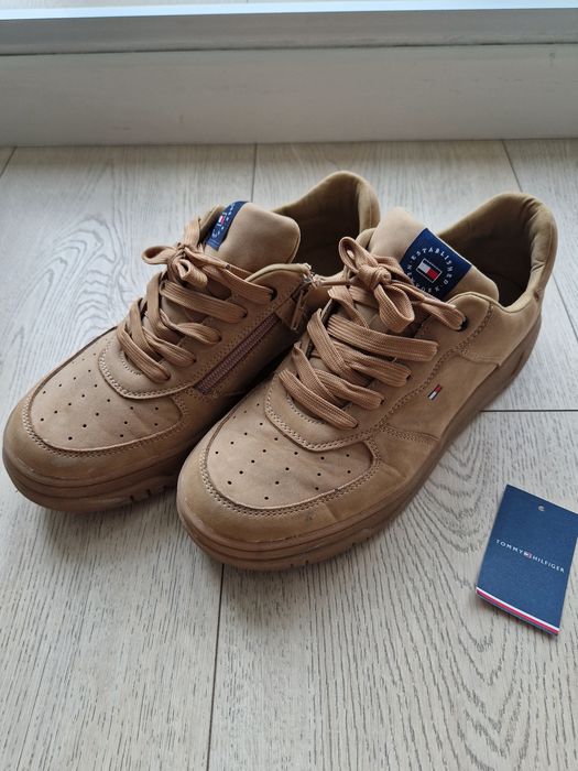 Tommy Hilfiger bezowe sneakersy, buty rozmiar 40, okazja!