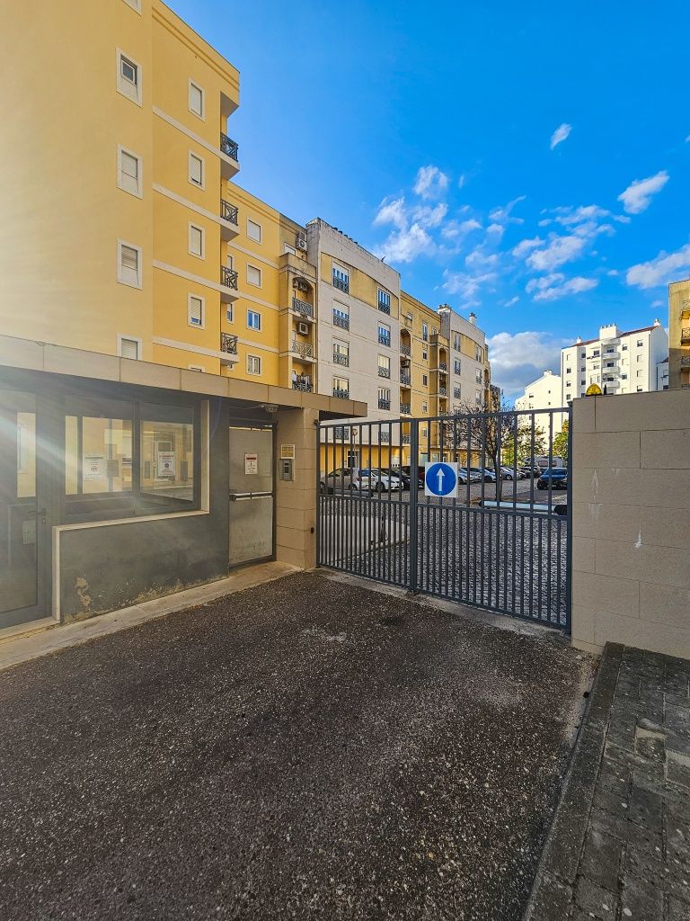 Apartamento T2 com terraço em condomínio privado