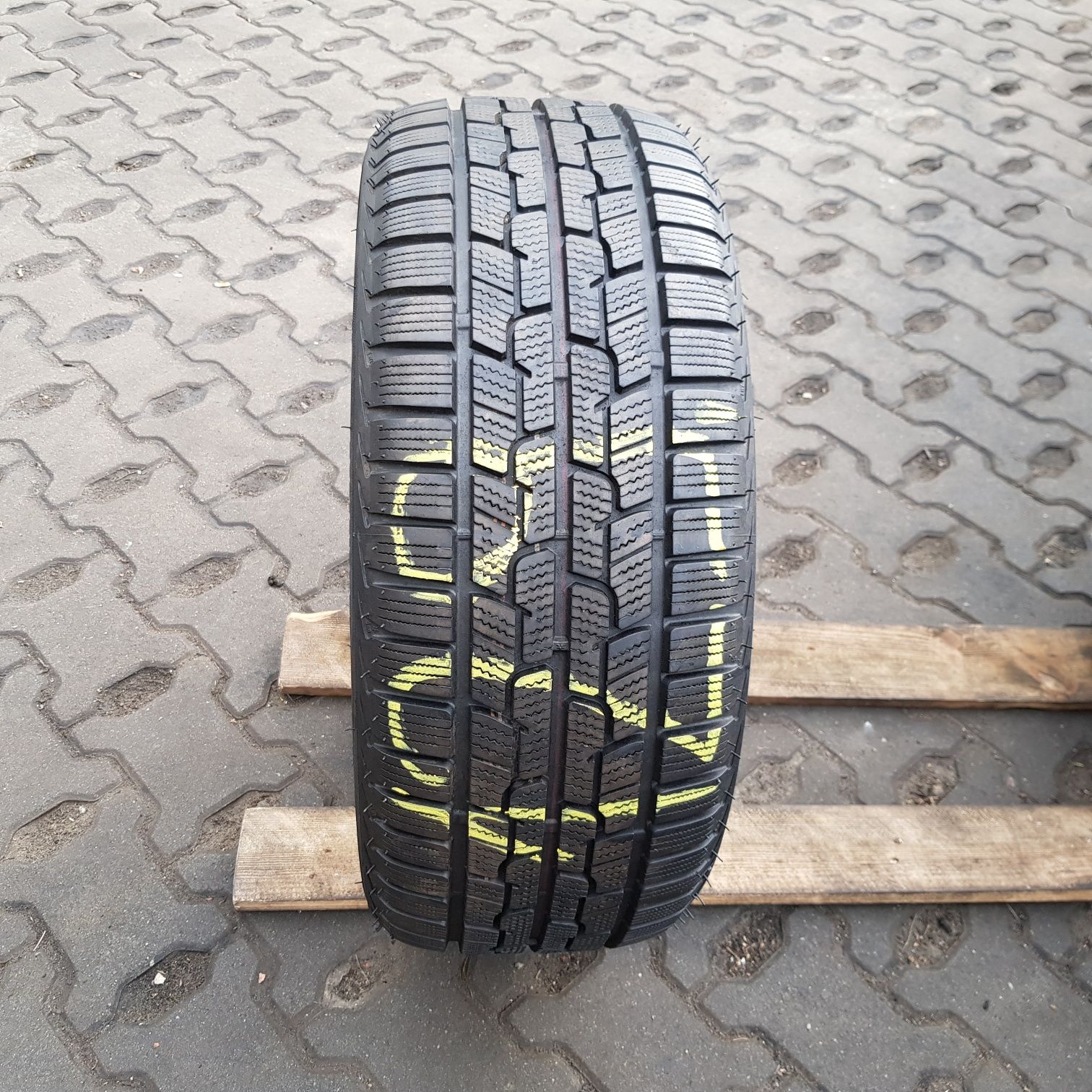 1x 225/50R17 Firestone Winterhawk 2Evo Opona zimowa Poznań