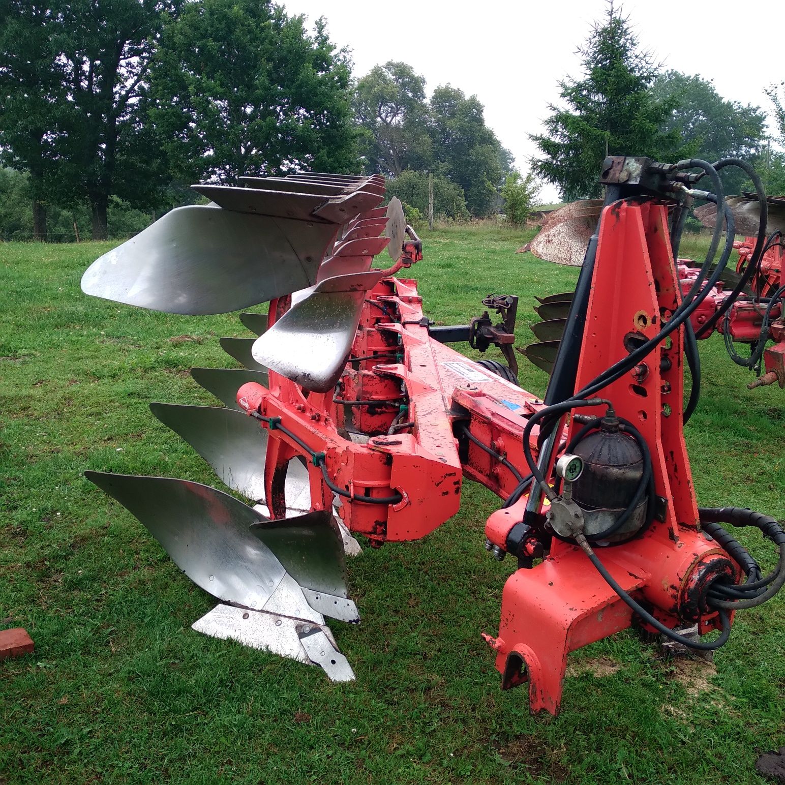 Części pług kuhn vari vario master 120  5 skibowy obrotowy korpus