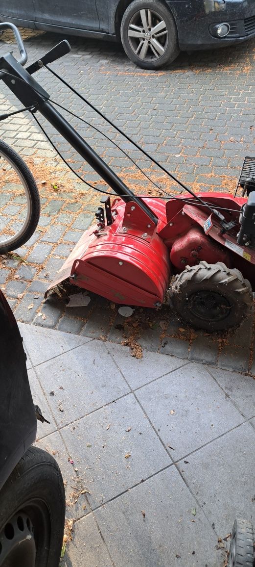 Glebogryzarka z napedem