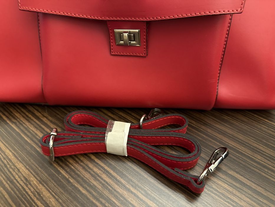 сумочка червона натуральна шкіра італія