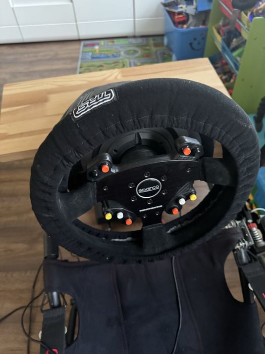 Playseat + Thrustmaster TX Racer sparco