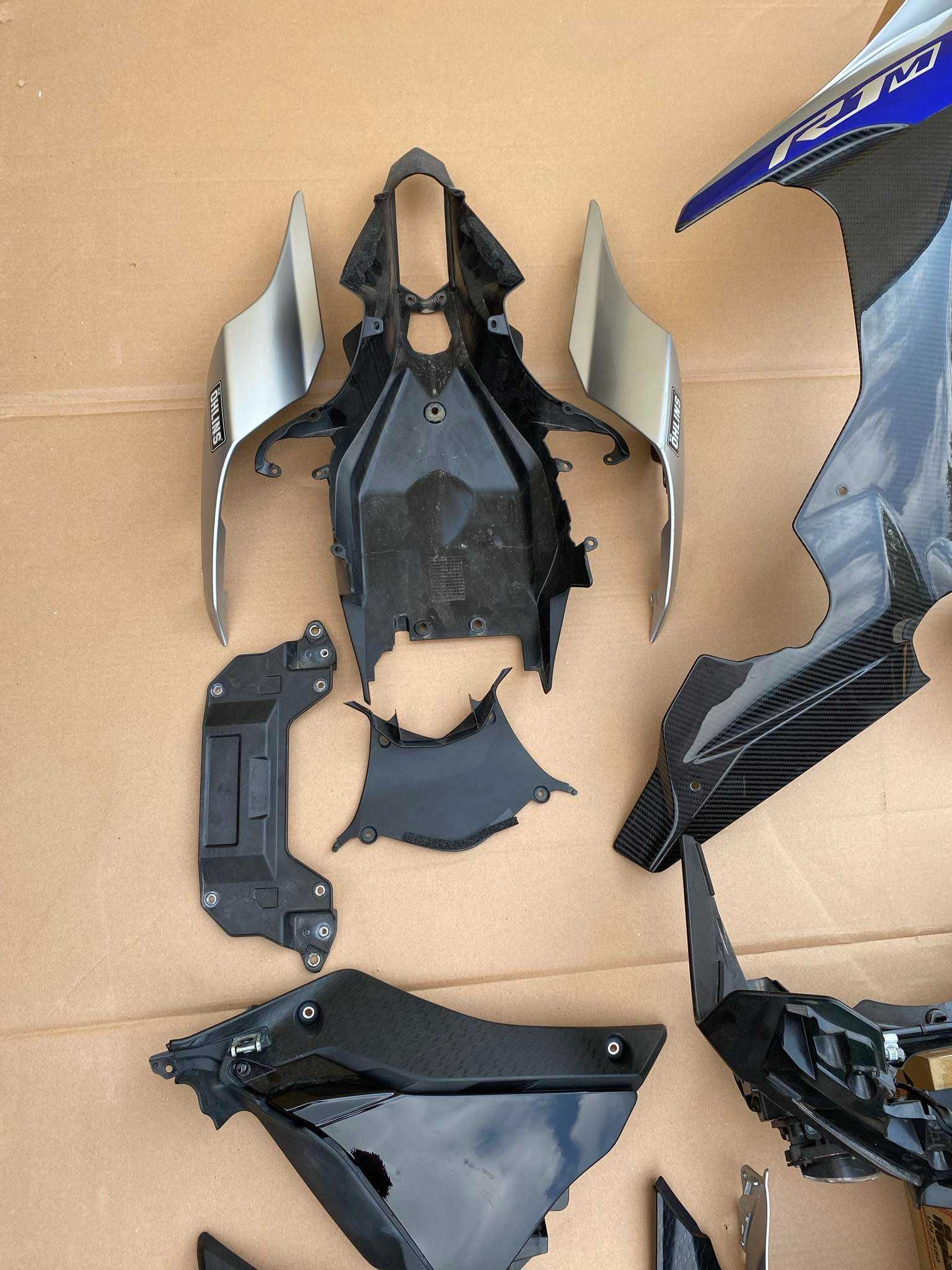 YAMAHA R1 RN32 R1M 2015 owiewki 2016 lampa set siedzenie lusterko 2018