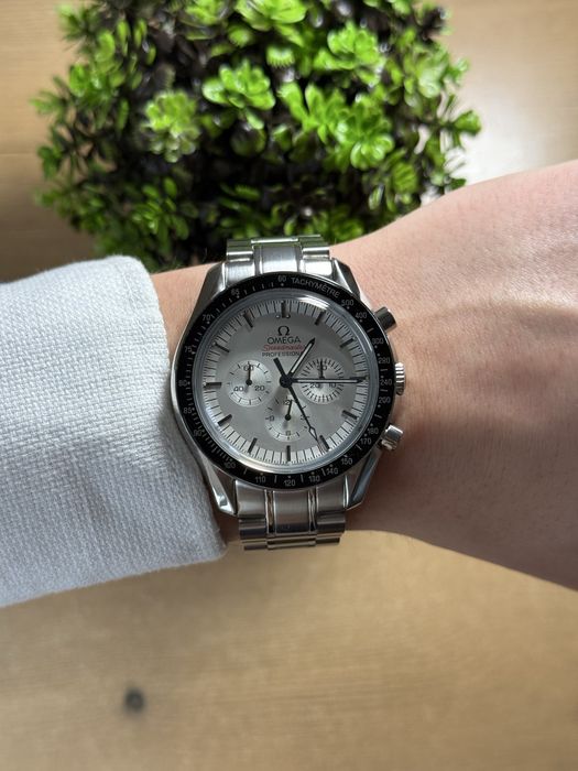 Omega Speedmaster Professional