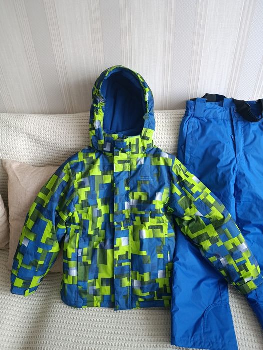 Новий термо набір mountain warehouse, 7-8р,зимова куртка і штани