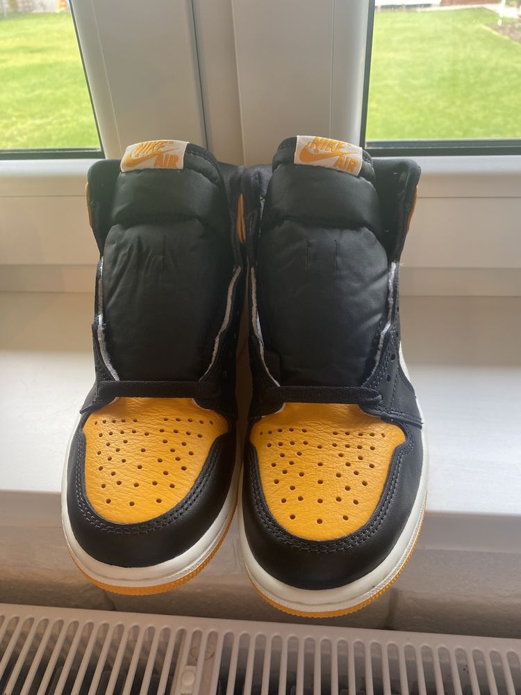 Jordan 1 high taxi