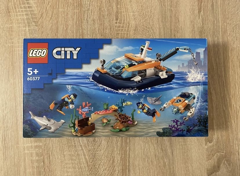 Nowe klocki LEGO City 60377 Łódź do nurkowania badacza New