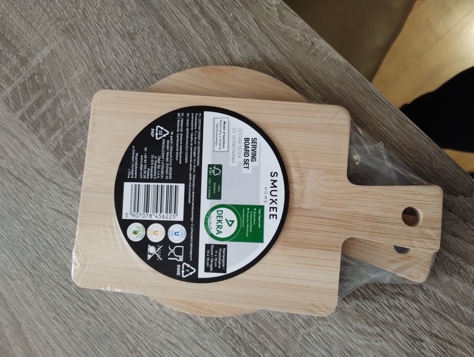 Nowy zestaw 2 desek do serwowania