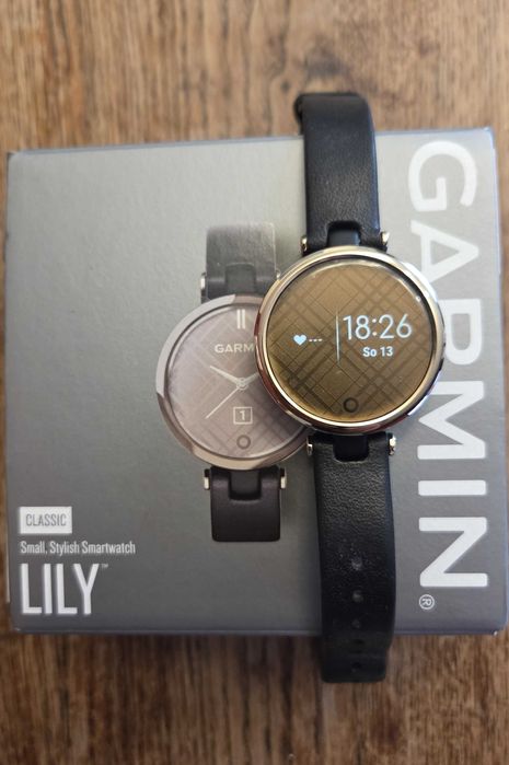 Zegarek Garmin LILY Clasic