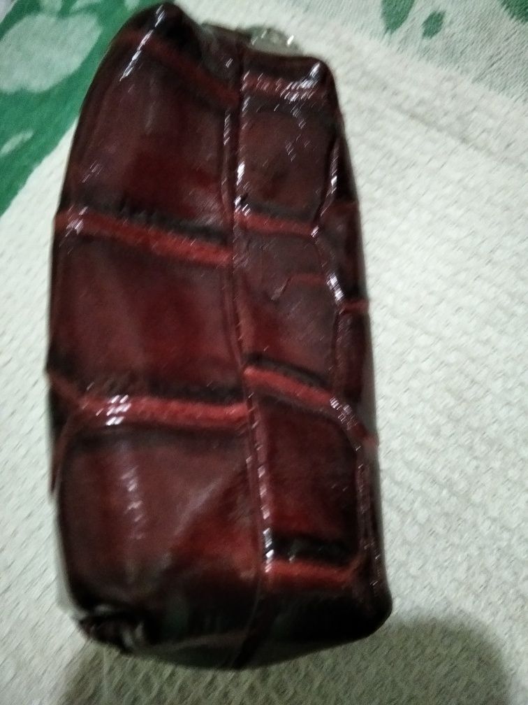 Ключница, кожа лаковая