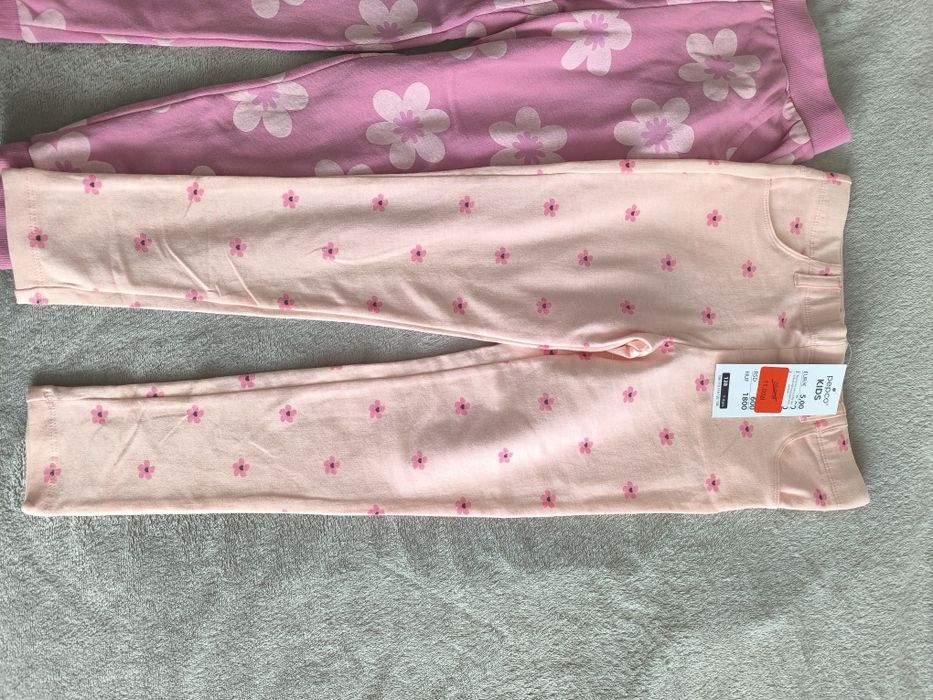 spodnie legginsy jegginsy dresowe 122 kwiatki floral do przedszkola