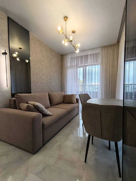 Оренда стильної 1-кімнатної квартири + кухня-студія ЖК Семицвіт