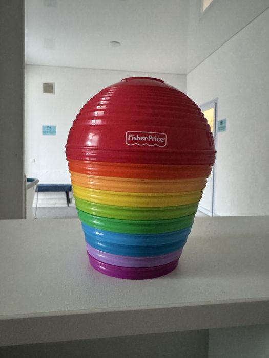 Fisher price пірамідка