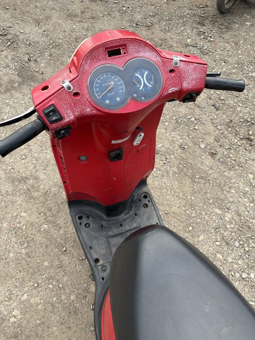 Скутер 150 кубов на ходу водянка