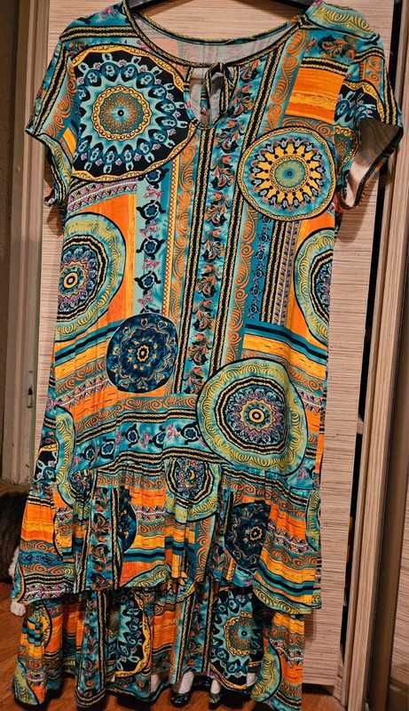 Multikolorowa sukienka rozm M/L. Rozety, Greek style