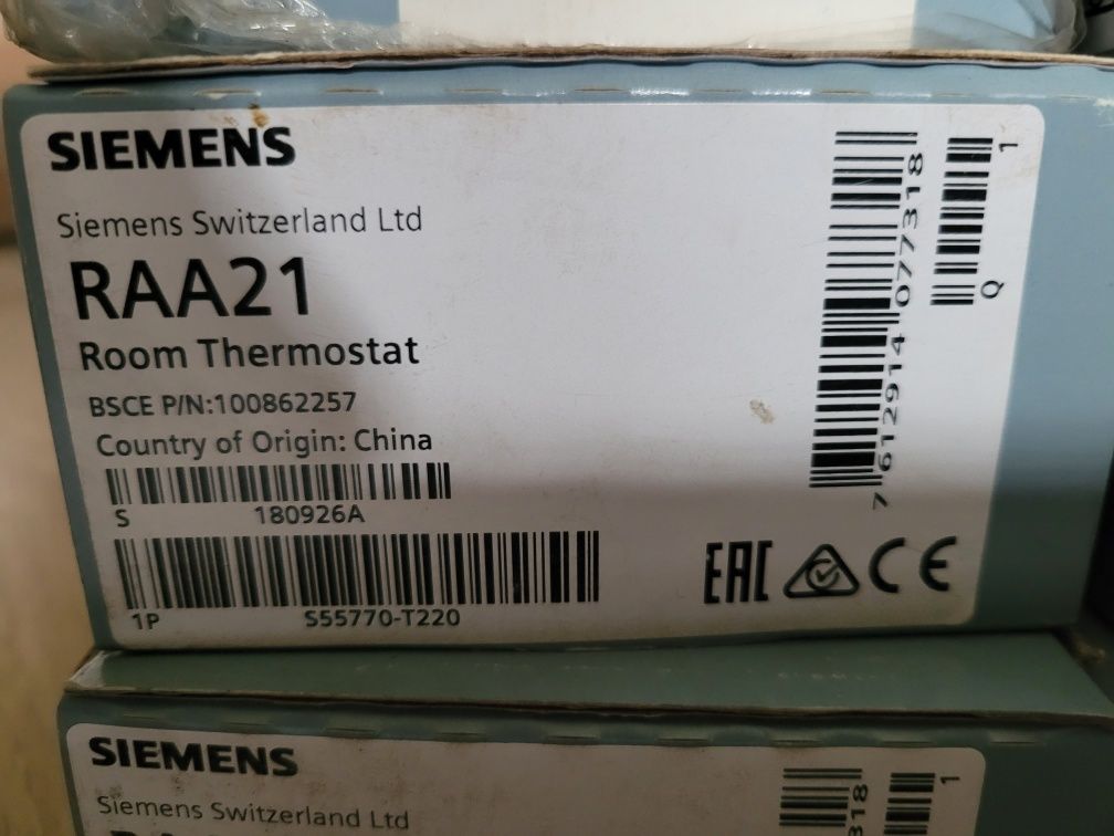 Termostat, regulator pokojowy, siemens RAA21, nowy, 9 sztuk