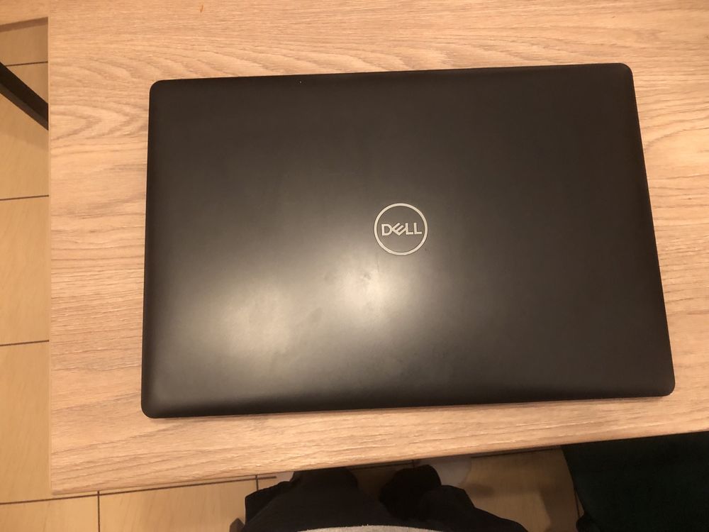 Laptop firmy dell