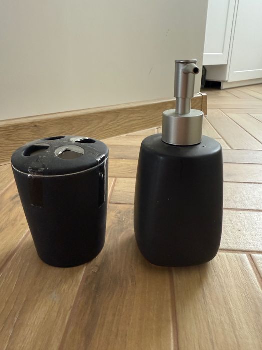 Ceramiczny zestaw łazienkowy kubek na szczoteczki i dozownik CZARNY