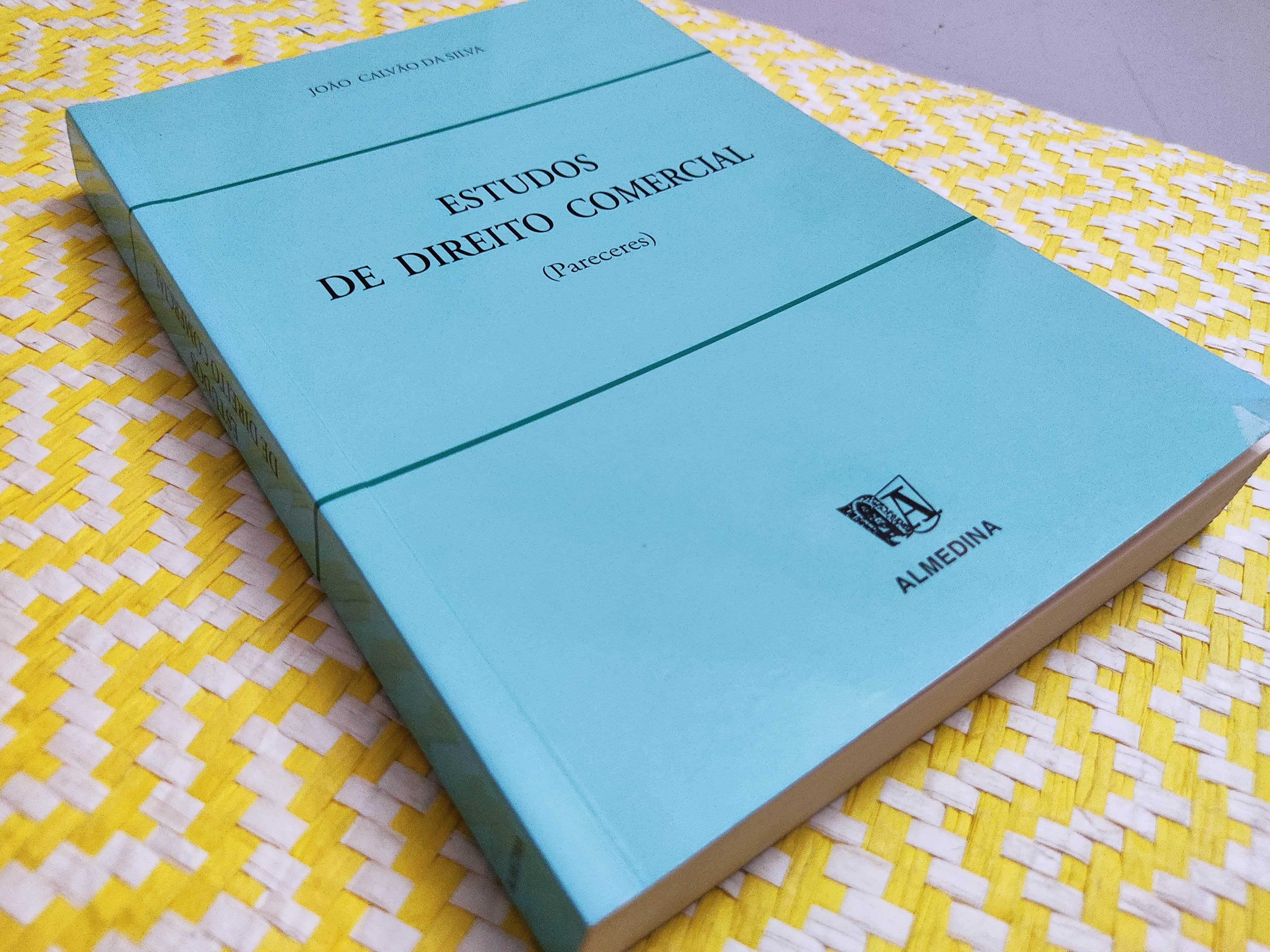 ESTUDOS DE DIREITO COMERCIAL (Pareceres) 
João Calvão da Silva