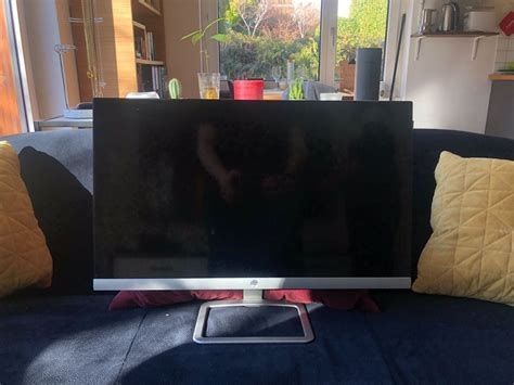 Vendo monitor HP 27es em perfeito estado! Tela IPS de 27 polegadas.