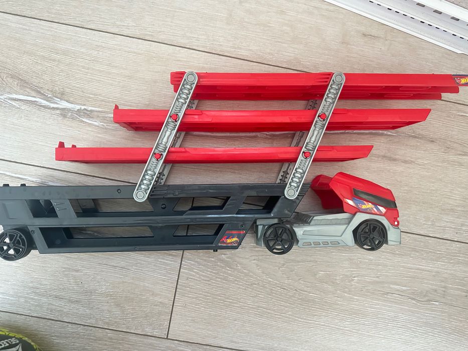 Автовоз Hot wheels