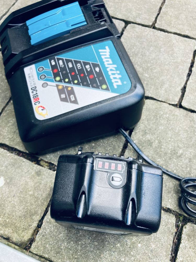 Odkurzacz przenośny MAKITA DCL282F + Ładowarka + Akumulator 5Ah