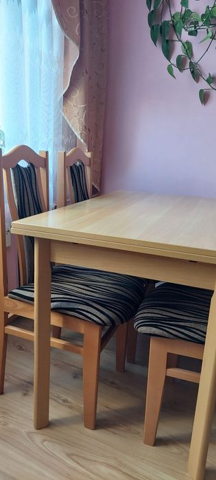 Stół + 4 krzesła