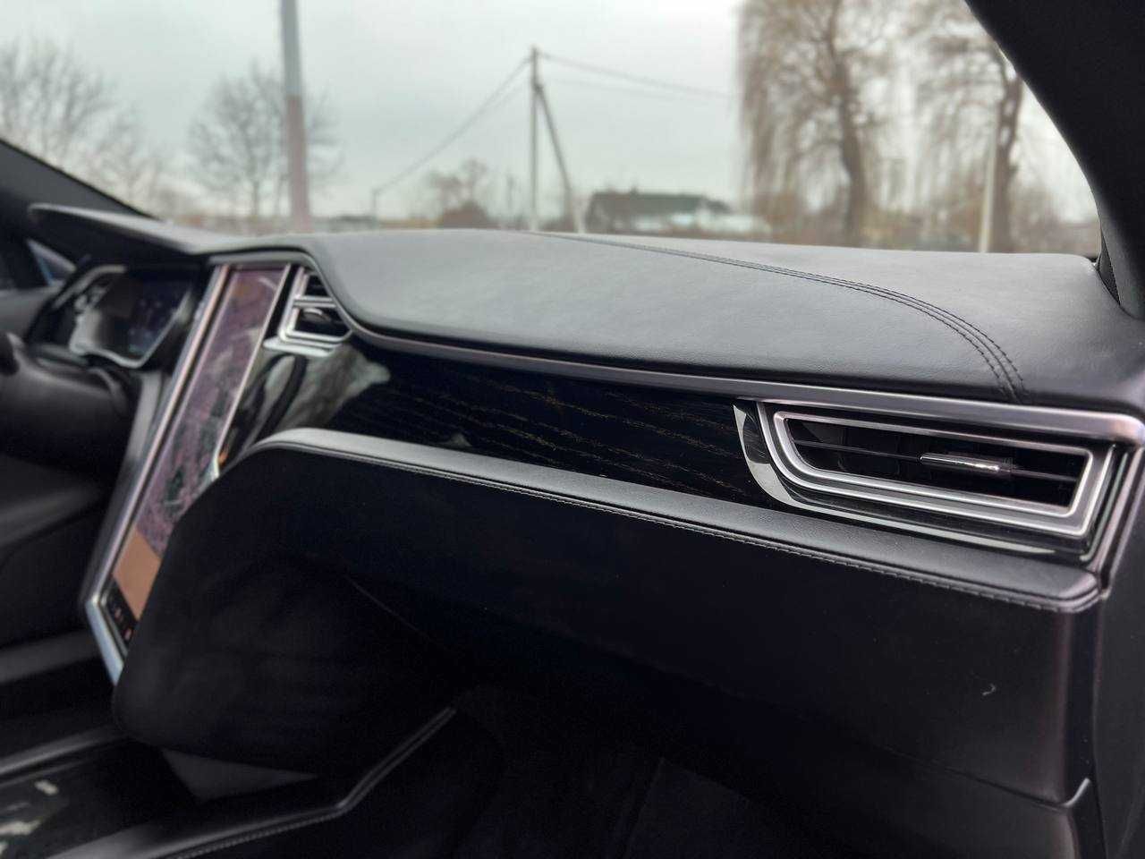 Tesla Model S 75 rest 2017року