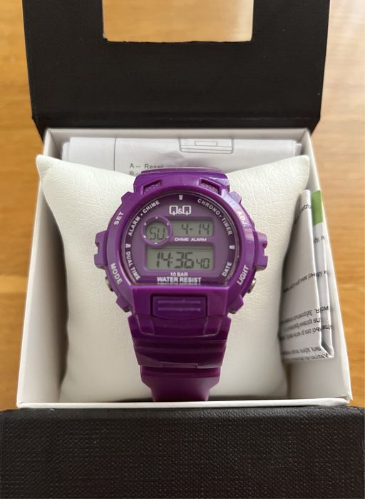 Наручные часы QQ (M153J003Y женские фиолетовые