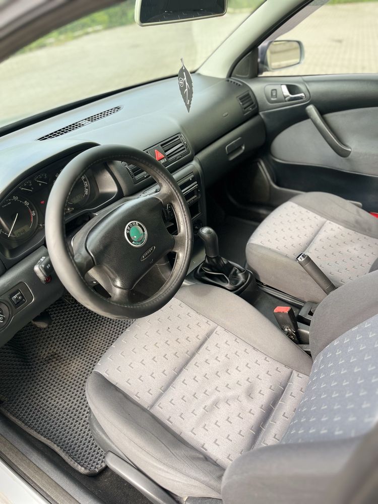 Skoda Octavia Tour 1.6 MPI Газ/Бенз