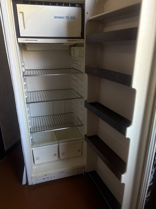 Продаю холодильник